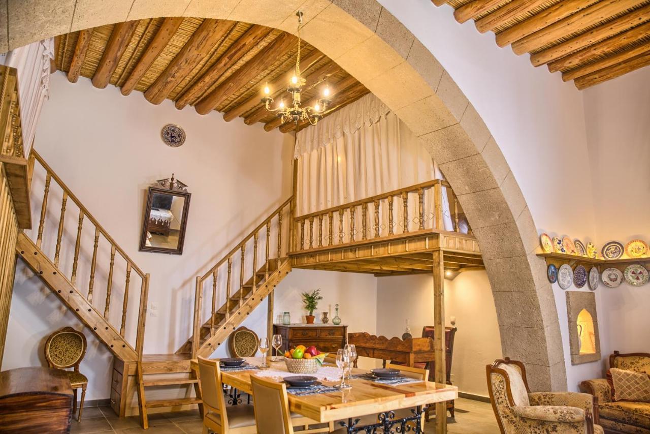 Stone Arch Villa Malona Village Bagian luar foto