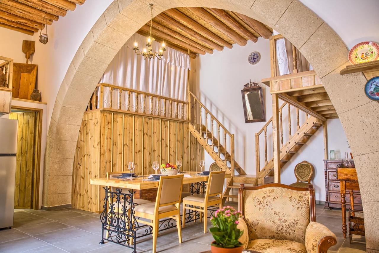 Stone Arch Villa Malona Village Bagian luar foto