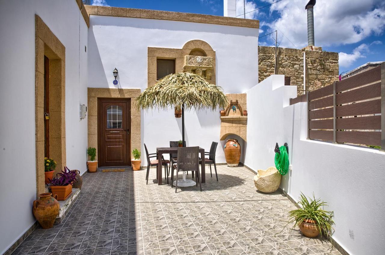Stone Arch Villa Malona Village Bagian luar foto